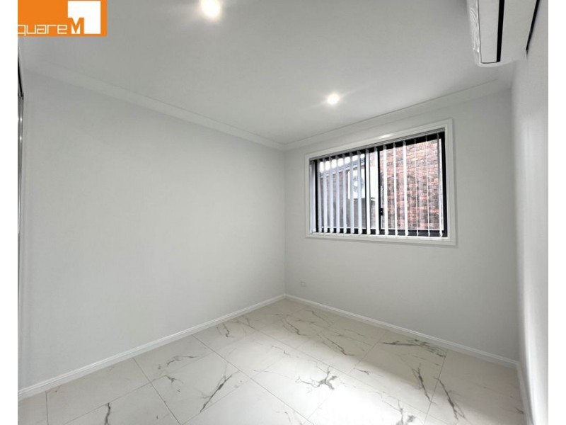 11a Mentha Road, Macquarie Fields NSW 2564