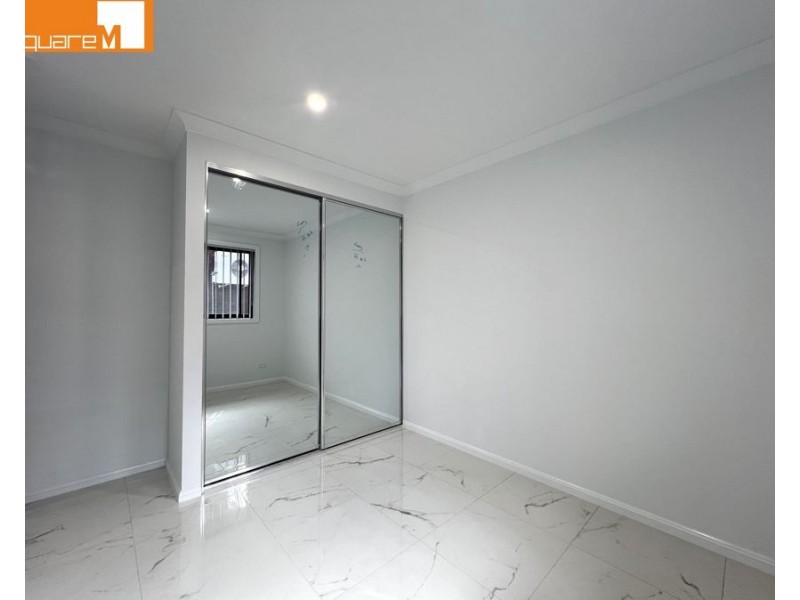 11a Mentha Road, Macquarie Fields NSW 2564