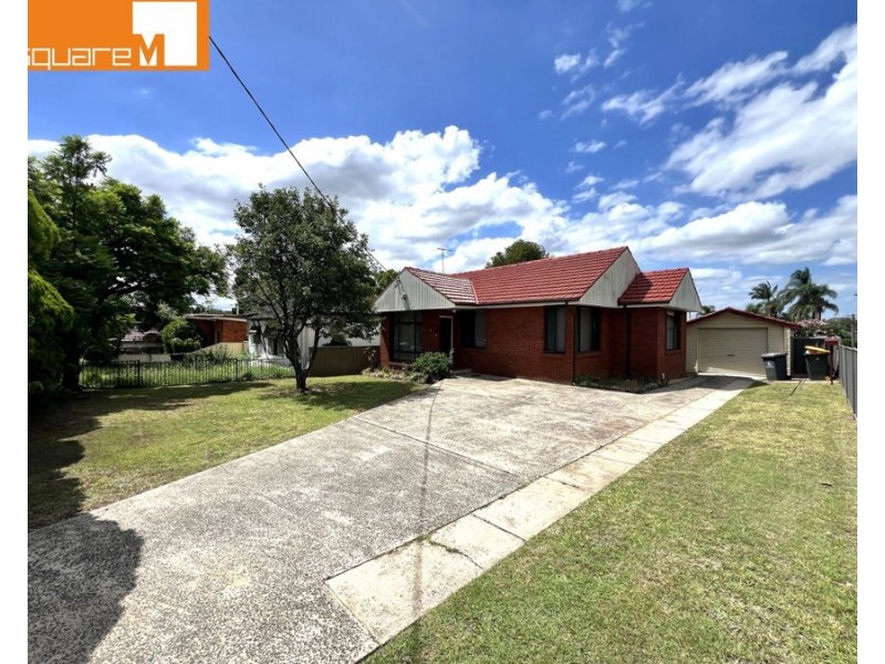 6 Chesham Parade, Glenfield NSW 2167