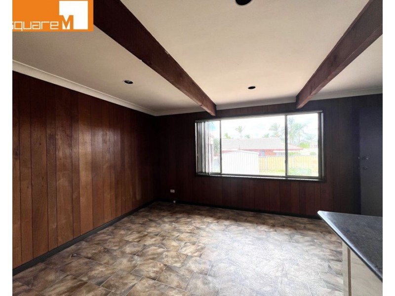 6 Chesham Parade, Glenfield NSW 2167