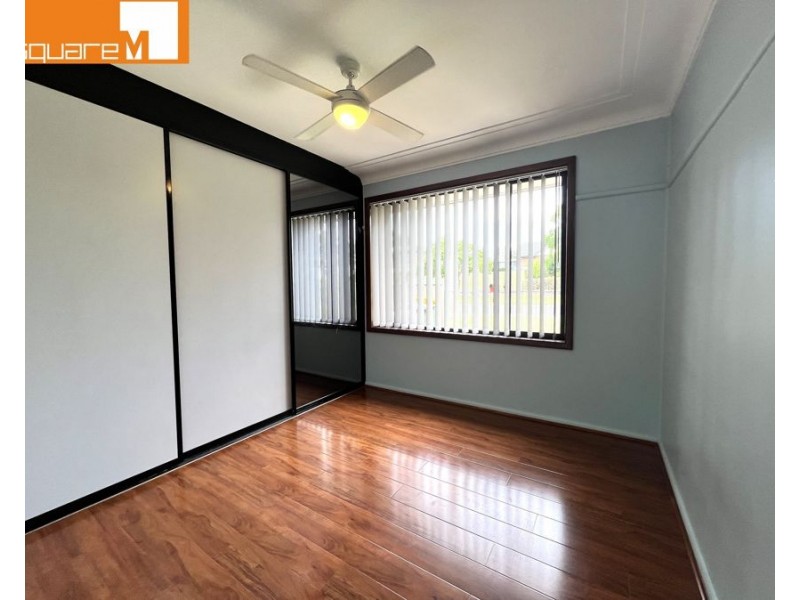 6 Chesham Parade, Glenfield NSW 2167