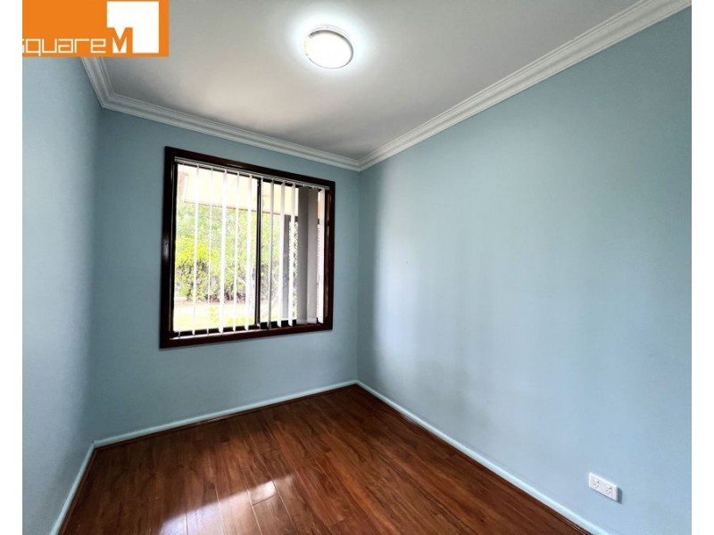 6 Chesham Parade, Glenfield NSW 2167