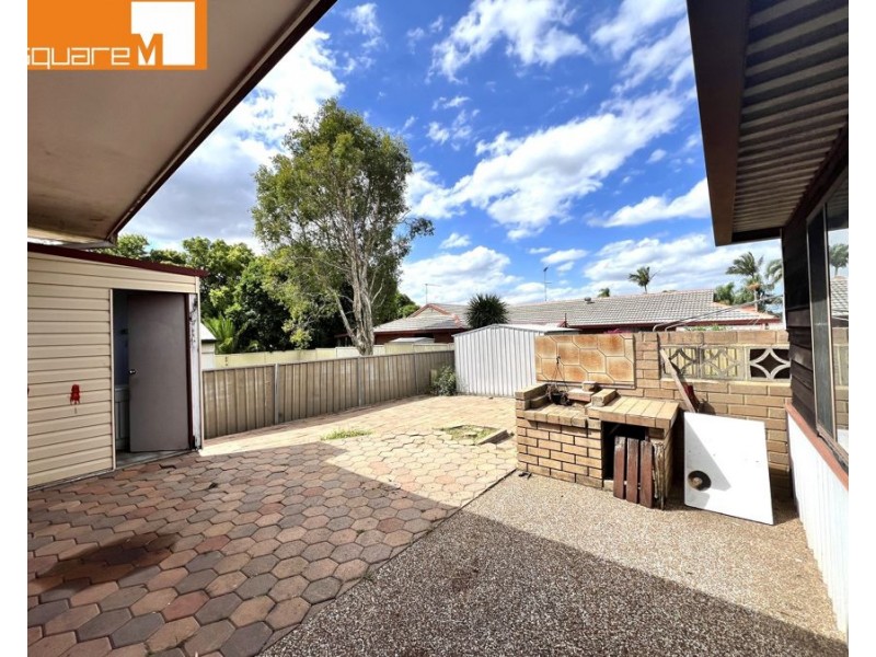 6 Chesham Parade, Glenfield NSW 2167