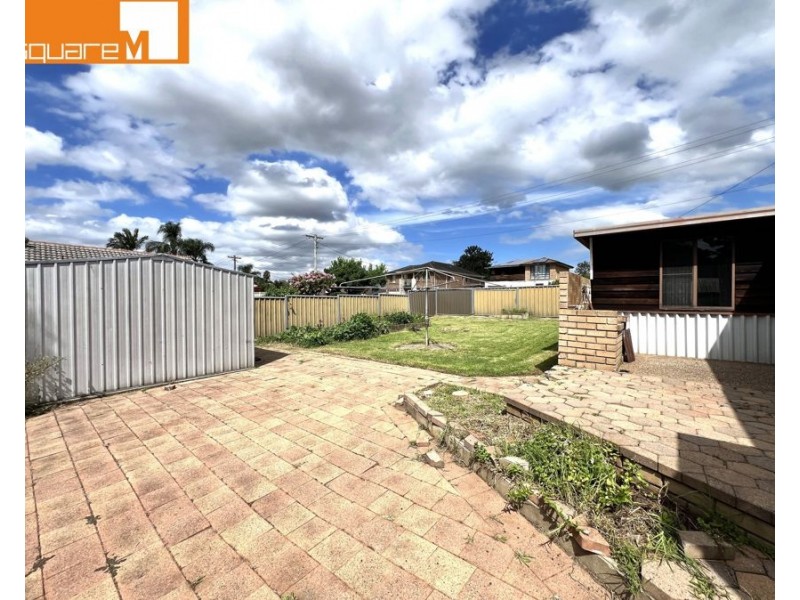 6 Chesham Parade, Glenfield NSW 2167
