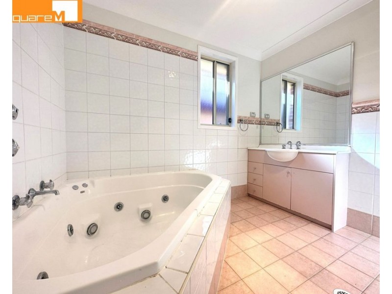 41 Wainewright Avenue, West Hoxton NSW 2171