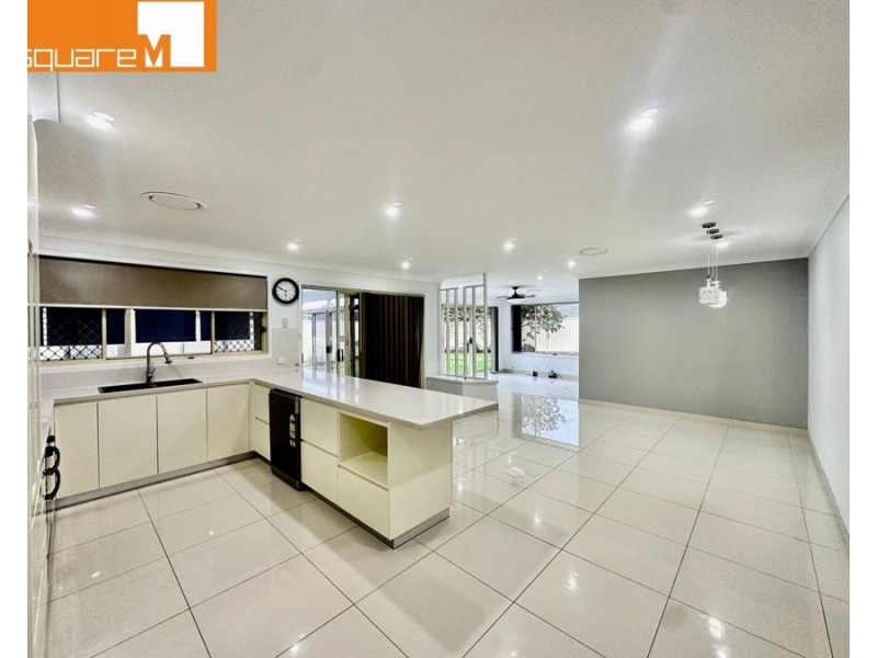 22 Morton Court, Wattle Grove NSW 2173