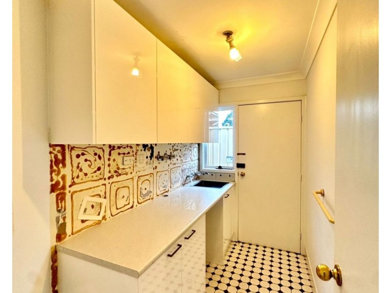 22 Morton Court, Wattle Grove NSW 2173