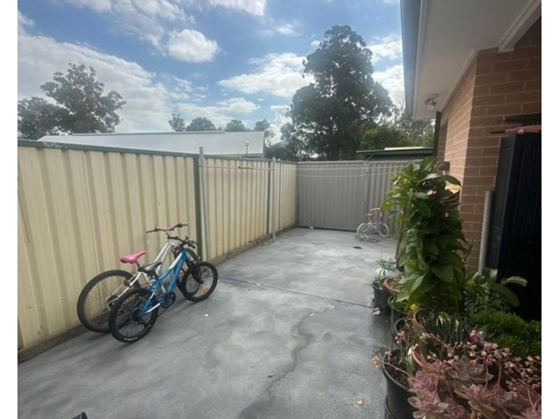 67a Wattle Avenue, Macquarie Fields NSW 2564