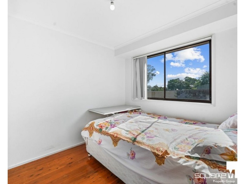 1 Emex Place, Macquarie Fields NSW 2564