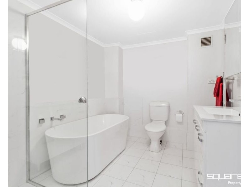 11/2 Riverpark Drive, Liverpool NSW 2170