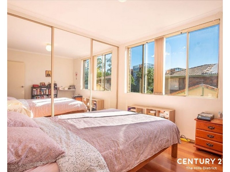 10/1 Riverpark Drive, Liverpool NSW 2170