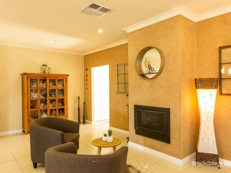 574 Nagle Road, Lavington NSW 2641