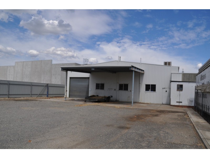 393 Wagga Road, Lavington NSW 2641