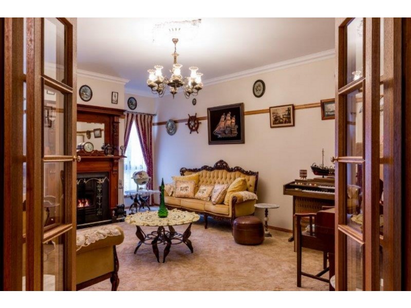 24 Lambourn Drive, Wodonga VIC 3690