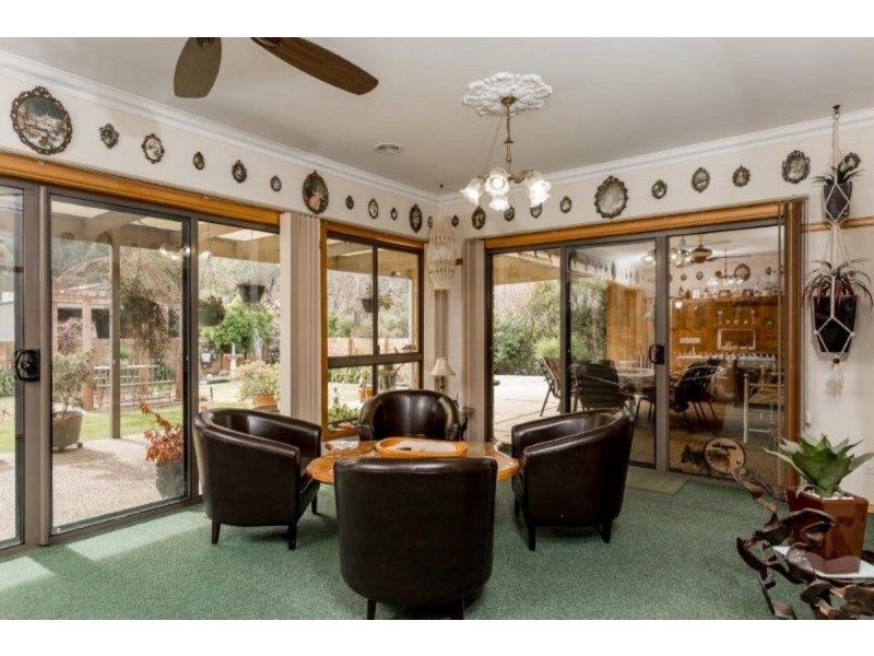 24 Lambourn Drive, Wodonga VIC 3690