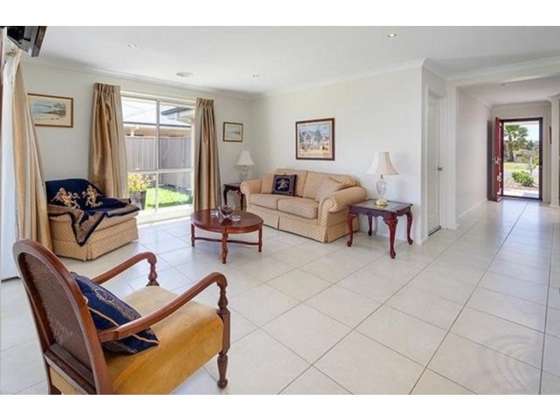 87 Read Street, Howlong NSW 2643