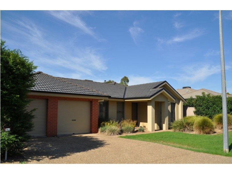 23 Dalbirra Place, Lavington NSW 2641