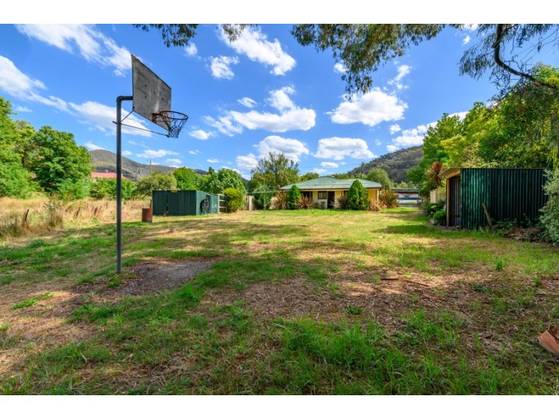 3769 Omeo Highway, Eskdale VIC 3701