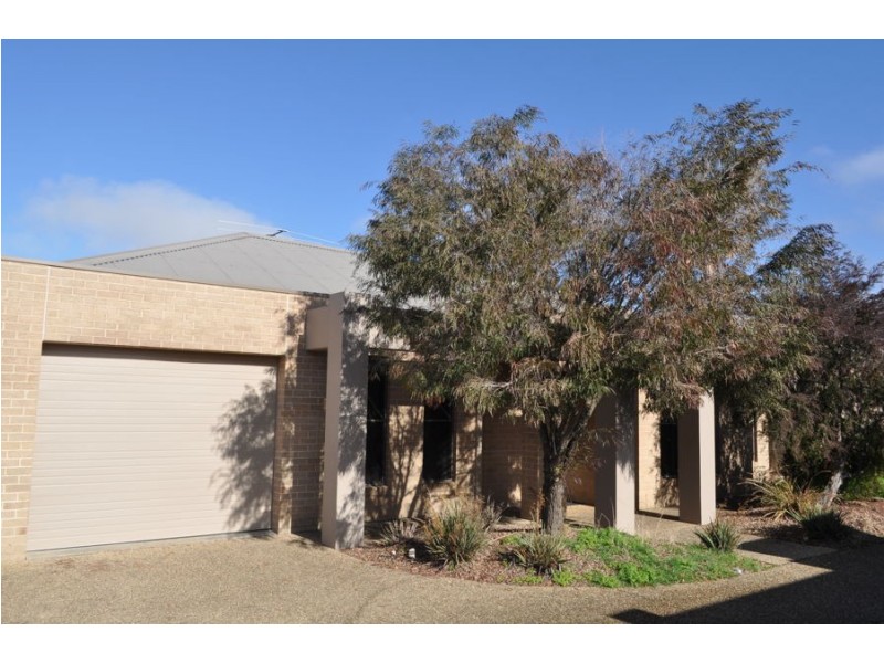 7/378 Cambourne Street, Lavington NSW 2641