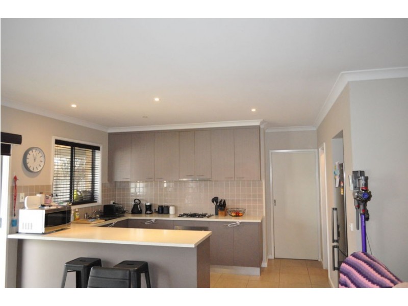 7/378 Cambourne Street, Lavington NSW 2641