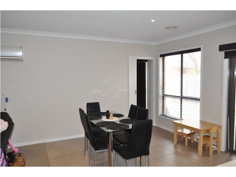 7/378 Cambourne Street, Lavington NSW 2641
