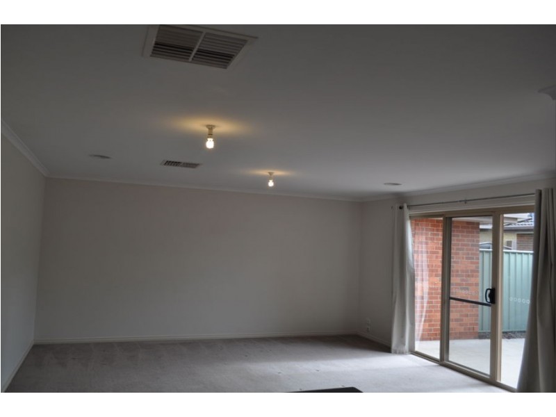 2/1059 Calimo Street, North Albury NSW 2640