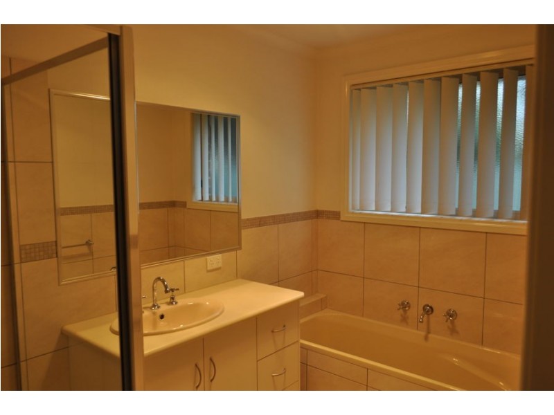 2/1059 Calimo Street, North Albury NSW 2640