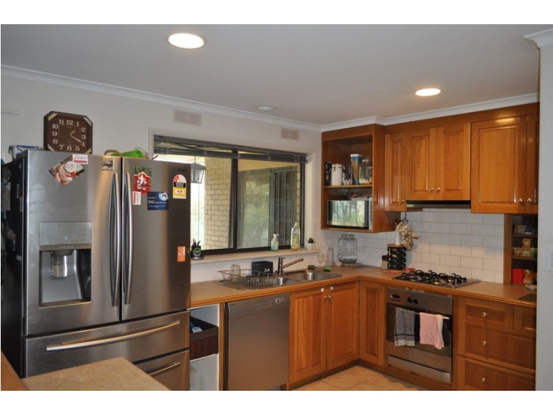 335 Parkland Crescent, Lavington NSW 2641