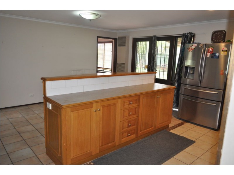 335 Parkland Crescent, Lavington NSW 2641