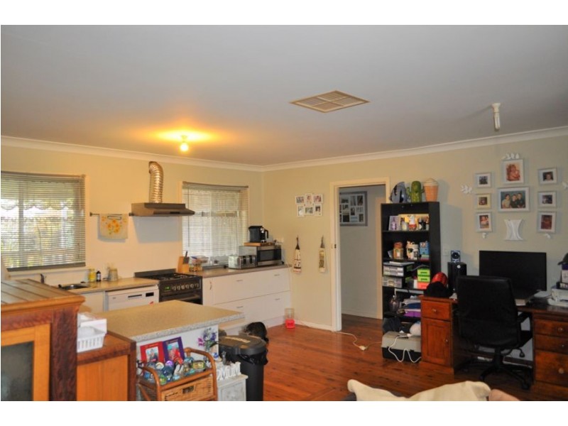 538 Douglas Road, Lavington NSW 2641