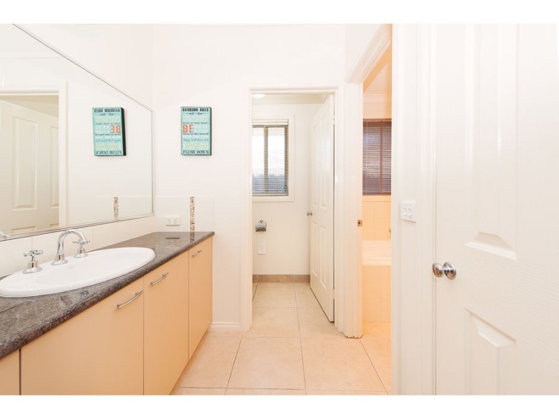 19 Swallow Street, Thurgoona NSW 2640