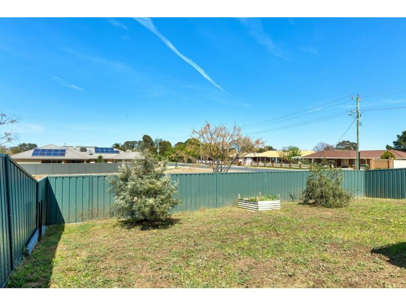 588 Nagle Road, Lavington NSW 2641