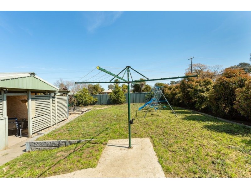 588 Nagle Road, Lavington NSW 2641