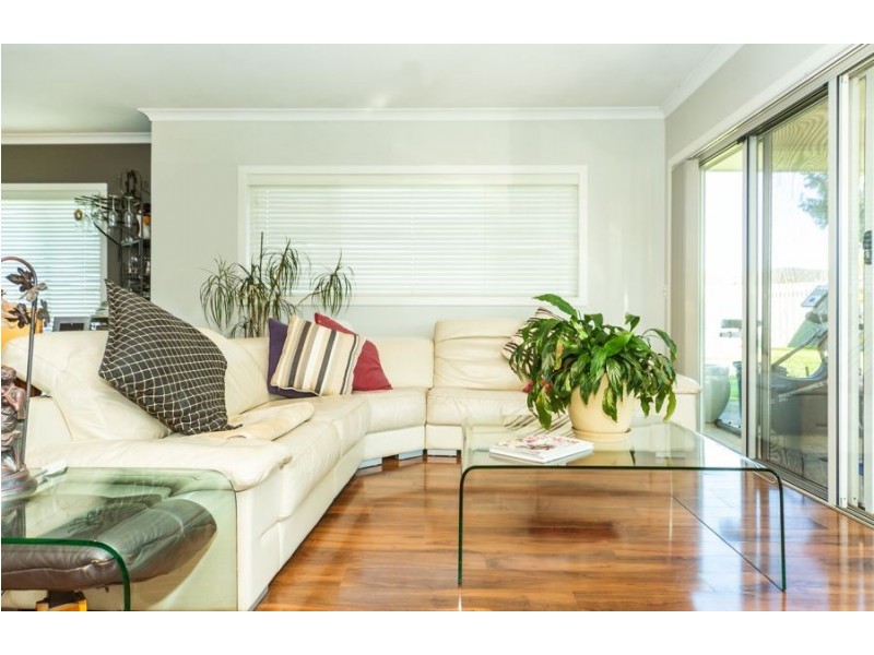 44 Champions Drive, Albury NSW 2640