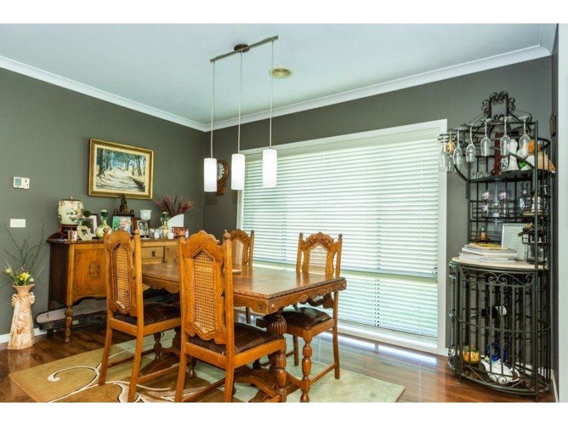 44 Champions Drive, Albury NSW 2640