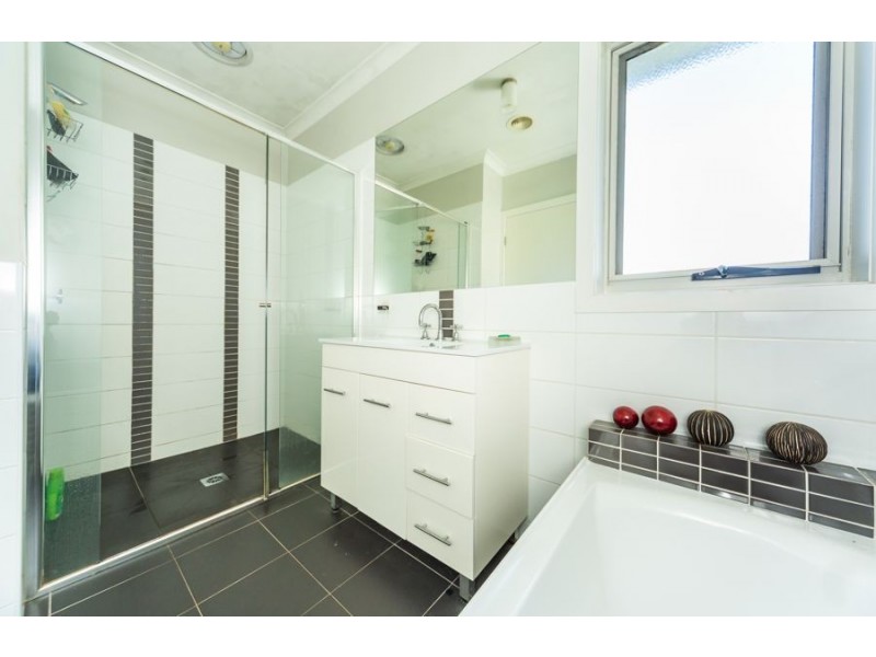 44 Champions Drive, Albury NSW 2640