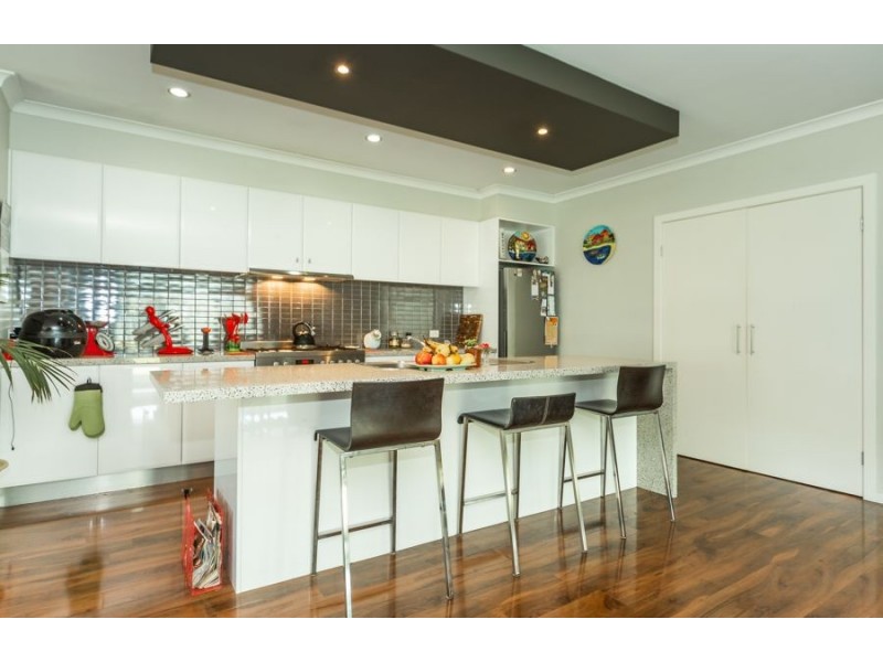 44 Champions Drive, Albury NSW 2640