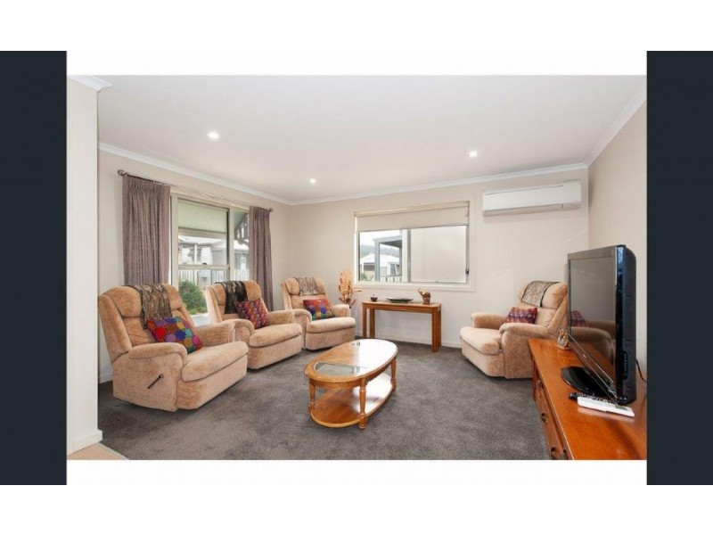 64/639 Kemp Street, Lavington NSW 2641