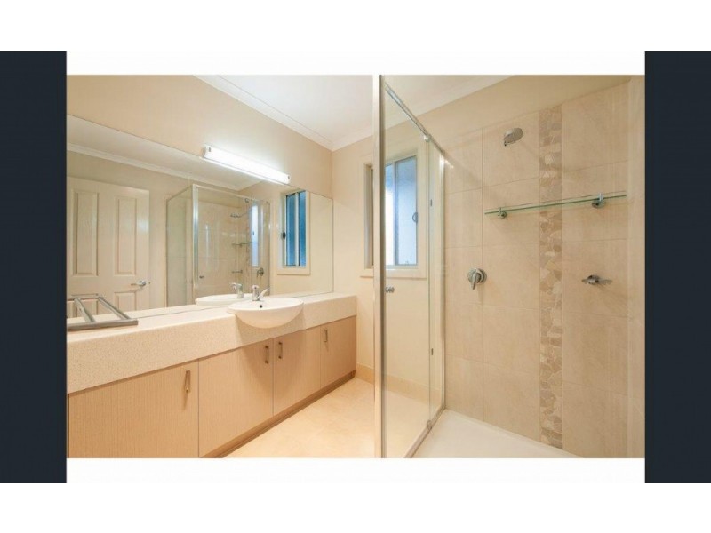 64/639 Kemp Street, Lavington NSW 2641