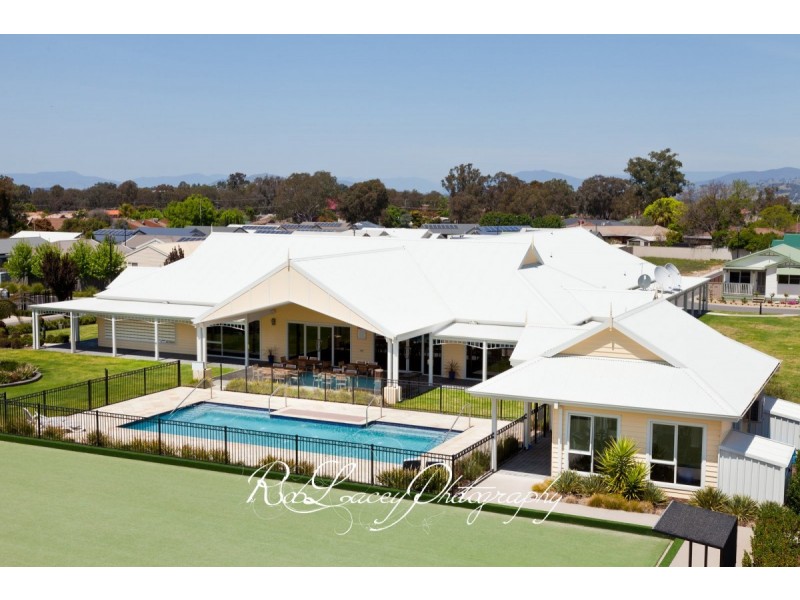 64/639 Kemp Street, Lavington NSW 2641