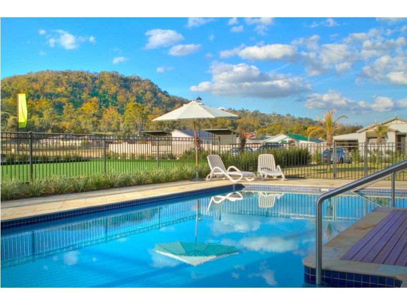 64/639 Kemp Street, Lavington NSW 2641