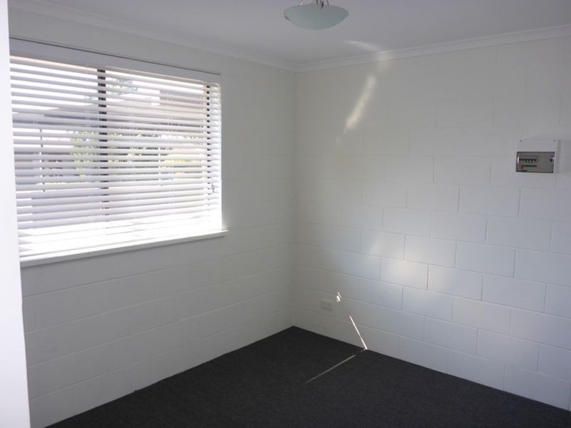 4/395 Dick Road, Lavington NSW 2641