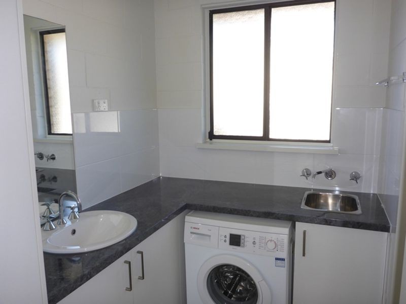 4/395 Dick Road, Lavington NSW 2641
