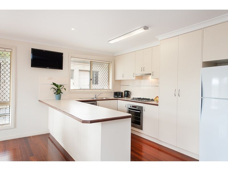 18 Orchard Way, Lavington NSW 2641