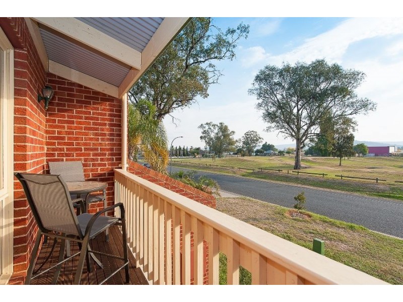 1/546 Kotthoff Street, Lavington NSW 2641
