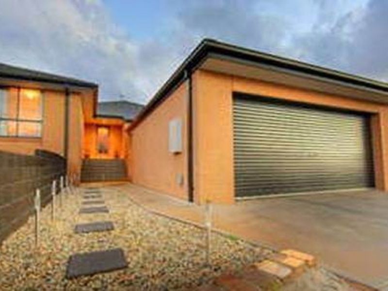 18 Pilbara Place, East Albury NSW 2640