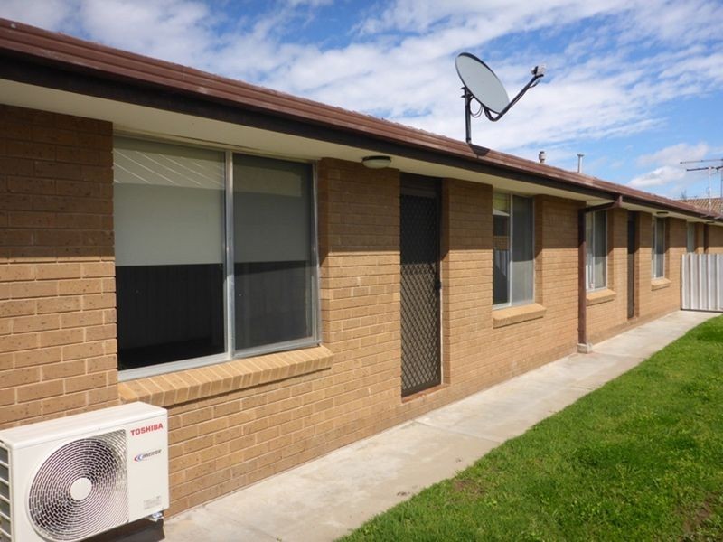 2/631 Storey Street, Lavington NSW 2641