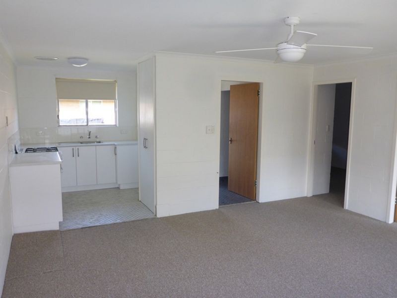 2/631 Storey Street, Lavington NSW 2641