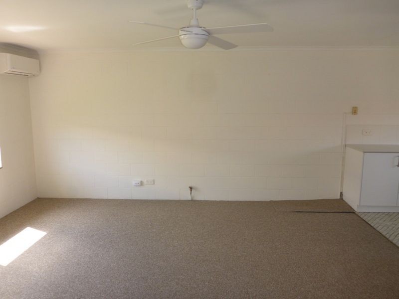 2/631 Storey Street, Lavington NSW 2641