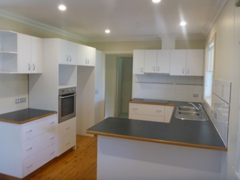 496 Nabowla Court, Lavington NSW 2641